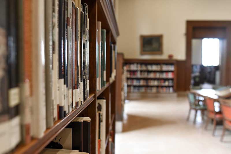 Photoshoot ideas for book smartness