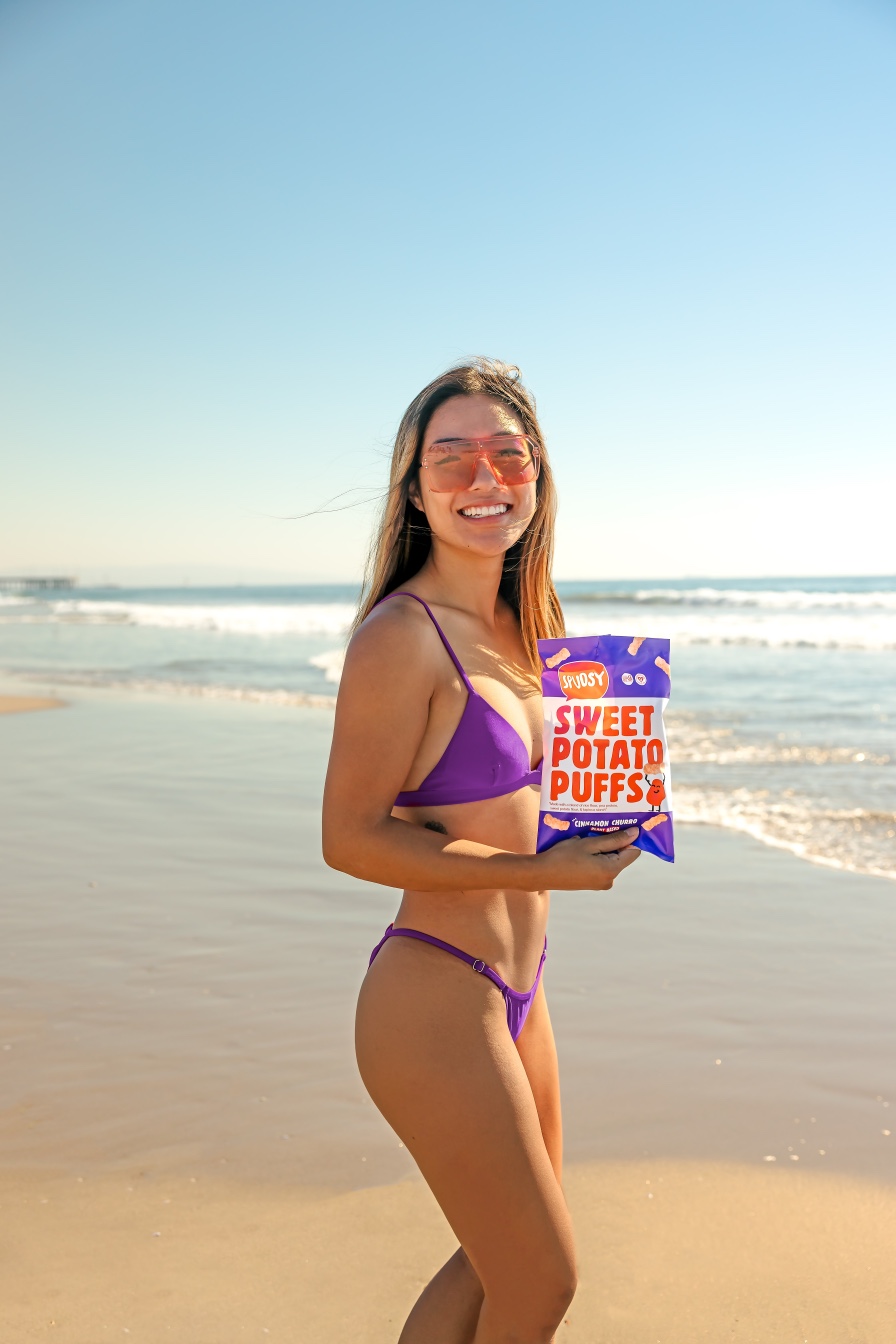 Summer Lifestyle PHoto , girl in bikin